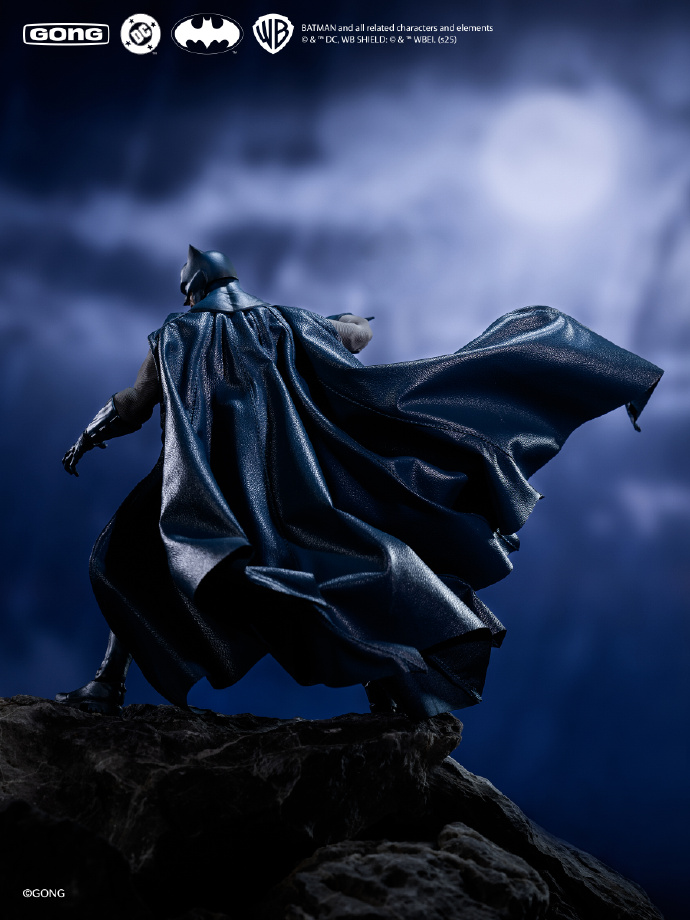 batman-hush-popmart-gong-figure (3) batman hush popmart gong figure 3