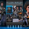 Hot Toys Aliens Ellen Ripley 1/6th scale Collectible Figure 5 27667